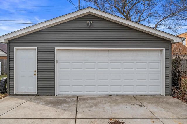 1901 74th PLACE, Kenosha, WI 53143