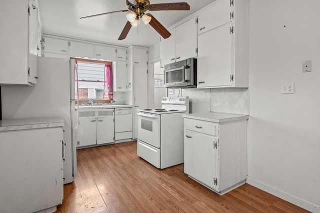 1901 74th PLACE, Kenosha, WI 53143