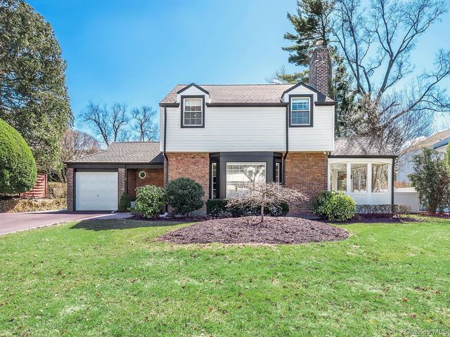 2 Plymouth Road, Port Washington, NY 11050