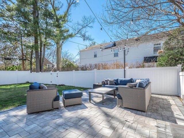 2 Plymouth Road, Port Washington, NY 11050