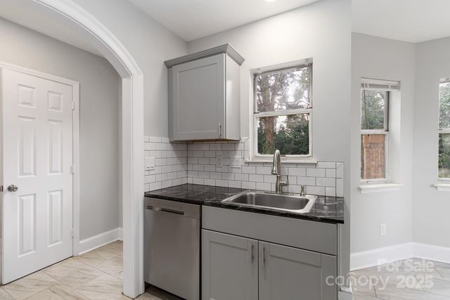 7308 Meadow Glen Drive, Mint Hill, NC 28227