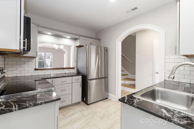 7308 Meadow Glen Drive, Mint Hill, NC 28227