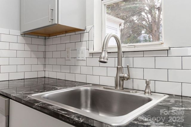 7308 Meadow Glen Drive, Mint Hill, NC 28227