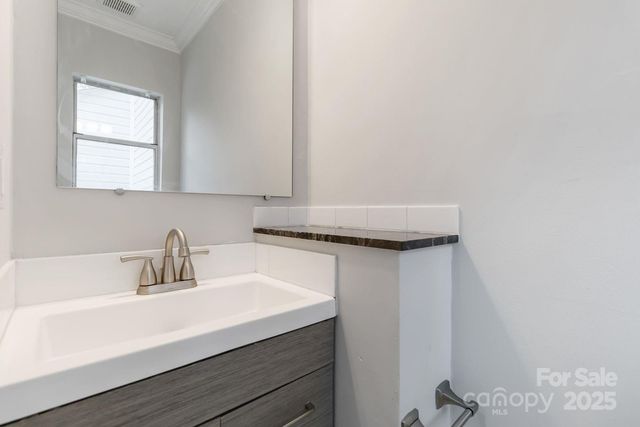 7308 Meadow Glen Drive, Mint Hill, NC 28227