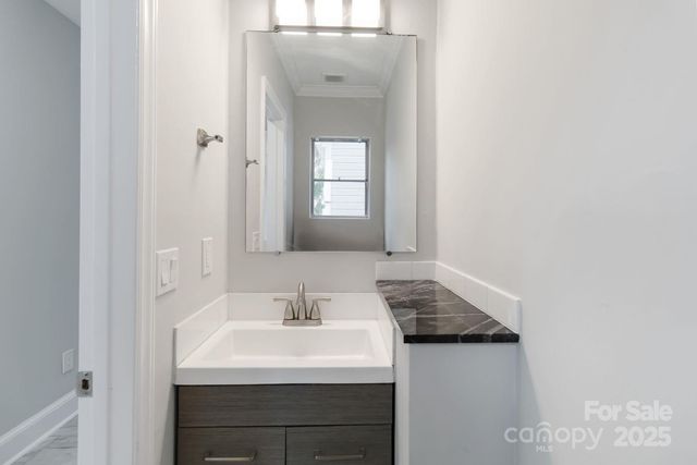 7308 Meadow Glen Drive, Mint Hill, NC 28227