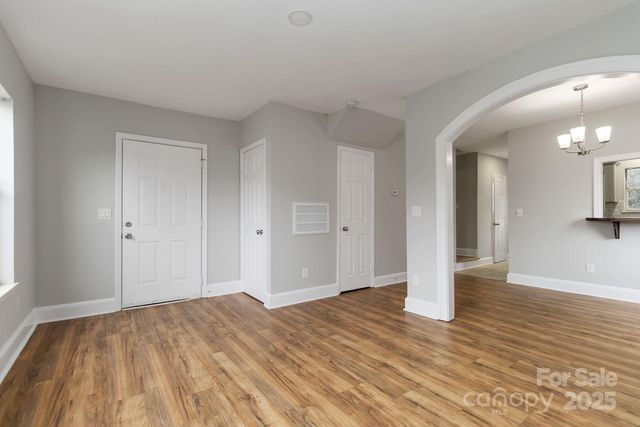 7308 Meadow Glen Drive, Mint Hill, NC 28227