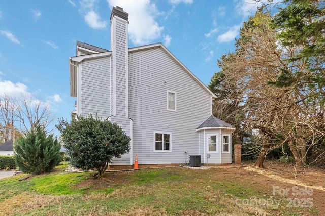 7308 Meadow Glen Drive, Mint Hill, NC 28227