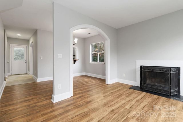 7308 Meadow Glen Drive, Mint Hill, NC 28227