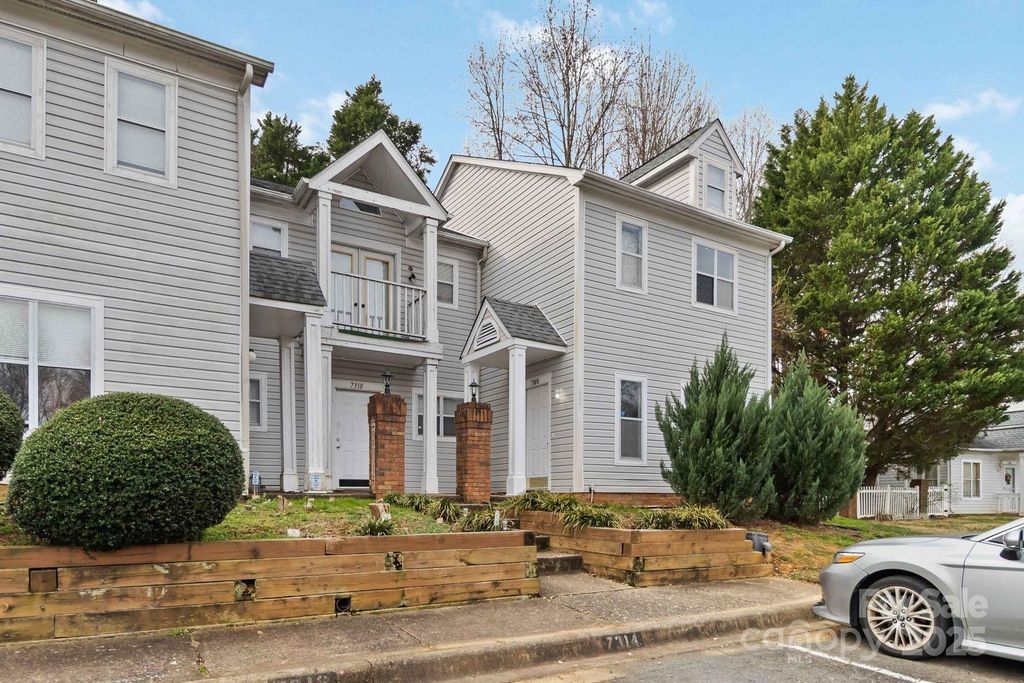 7308 Meadow Glen Drive, Mint Hill, NC 28227