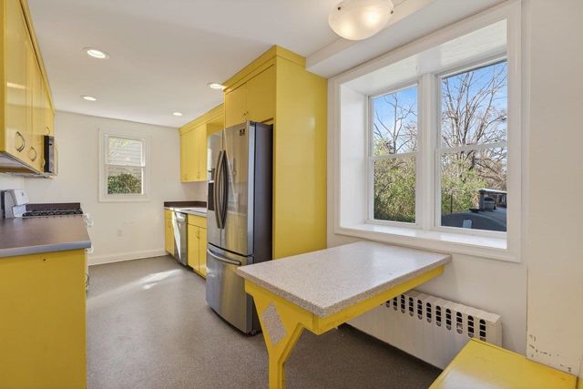 422 MECHANIC ST, Luray, VA 22835