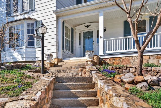 422 MECHANIC ST, Luray, VA 22835