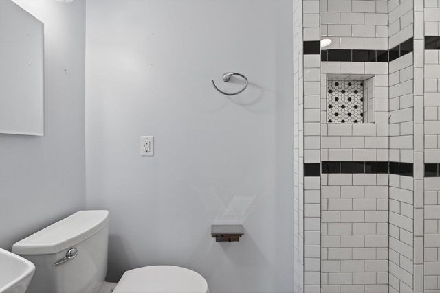 422 MECHANIC ST, Luray, VA 22835