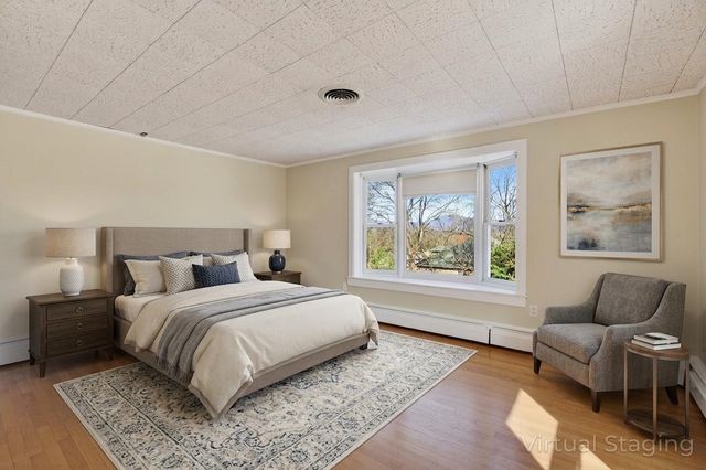 422 MECHANIC ST, Luray, VA 22835