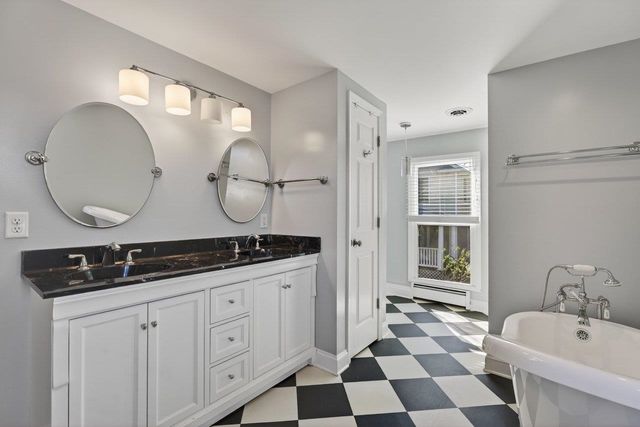 422 MECHANIC ST, Luray, VA 22835