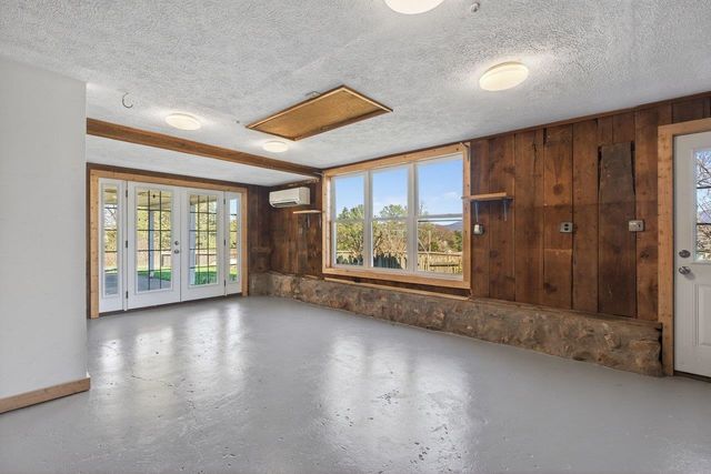 422 MECHANIC ST, Luray, VA 22835