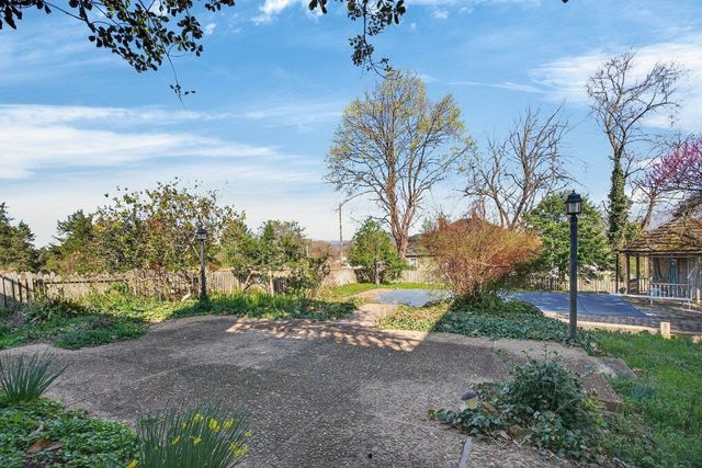 422 MECHANIC ST, Luray, VA 22835