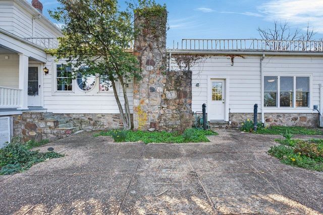 422 MECHANIC ST, Luray, VA 22835