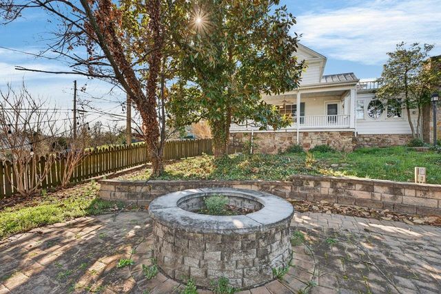 422 MECHANIC ST, Luray, VA 22835