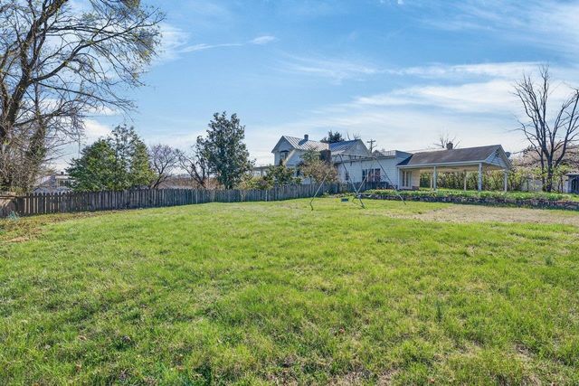 422 MECHANIC ST, Luray, VA 22835