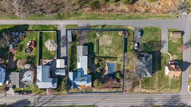 422 MECHANIC ST, Luray, VA 22835