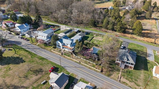 422 MECHANIC ST, Luray, VA 22835