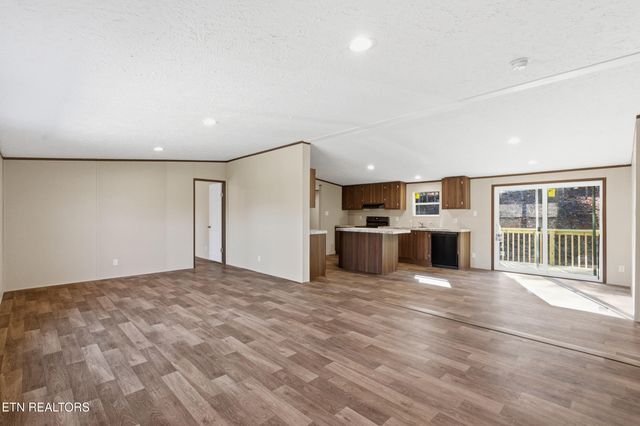 780 Little Dogwood Rd, Kingston, TN 37763