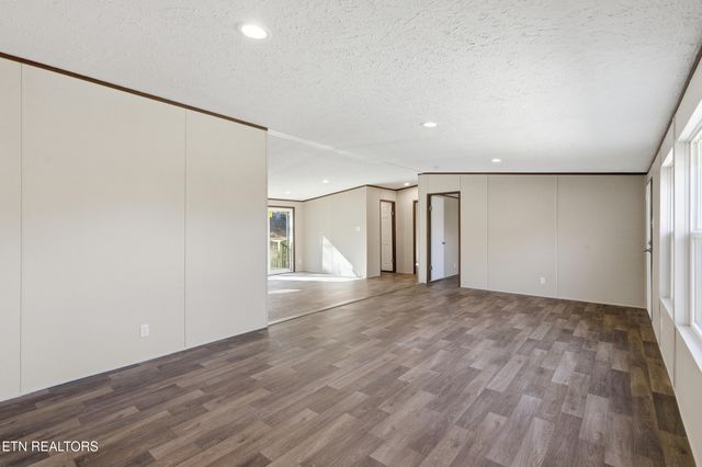 780 Little Dogwood Rd, Kingston, TN 37763