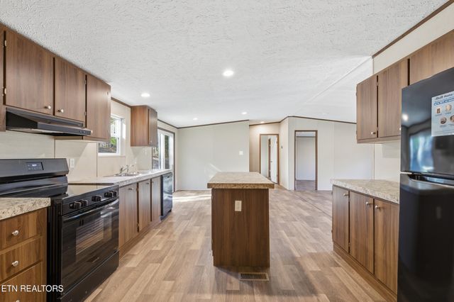 780 Little Dogwood Rd, Kingston, TN 37763