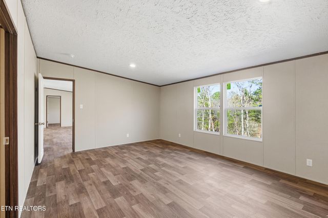 780 Little Dogwood Rd, Kingston, TN 37763