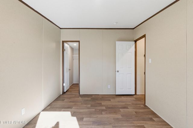 780 Little Dogwood Rd, Kingston, TN 37763