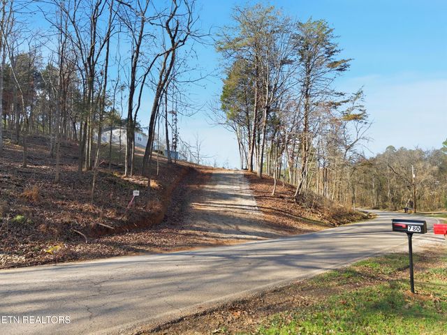 780 Little Dogwood Rd, Kingston, TN 37763