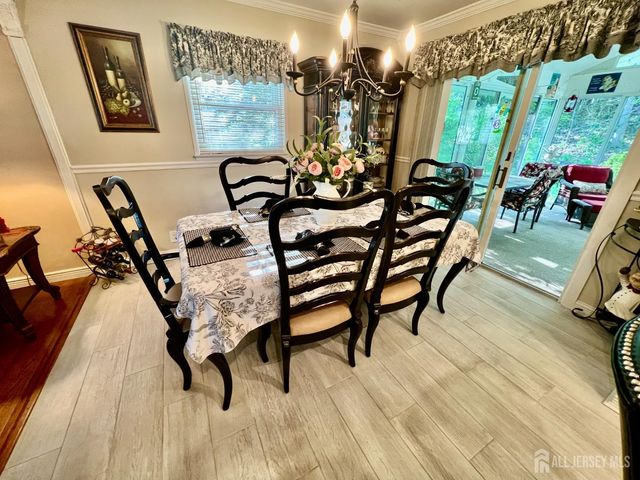 51 Salem Court, Metuchen, NJ 08840