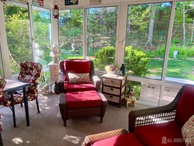 51 Salem Court, Metuchen, NJ 08840