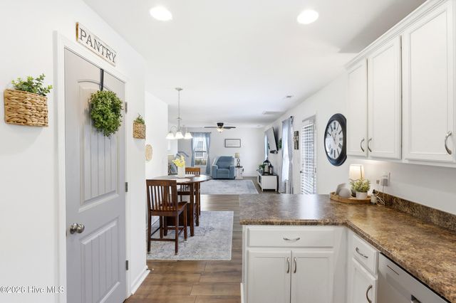 352 St Kitts Way, Winnabow, NC 28479
