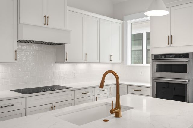 2060 Conductor Ln, Thompsons Station, TN 37179