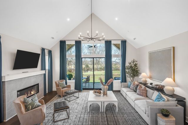 2060 Conductor Ln, Thompsons Station, TN 37179