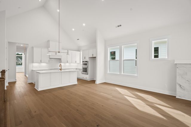 2060 Conductor Ln, Thompsons Station, TN 37179