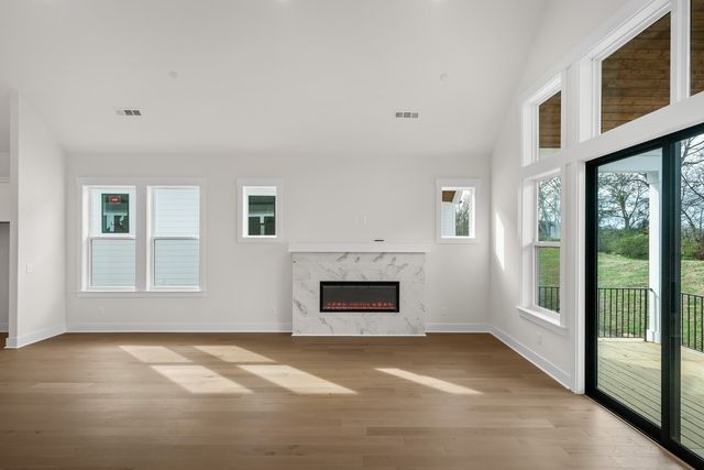 2060 Conductor Ln, Thompsons Station, TN 37179