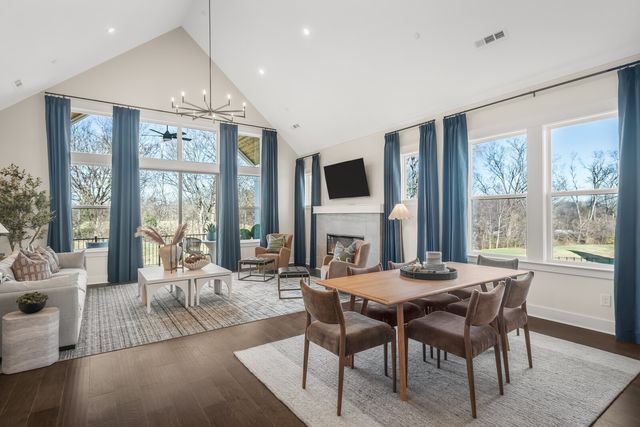 2060 Conductor Ln, Thompsons Station, TN 37179