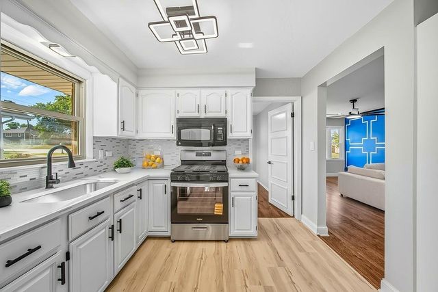 12549 S Tripp Avenue, Alsip, IL 60803