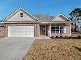106 Saddle Brook Drive, Lufkin, TX 75904