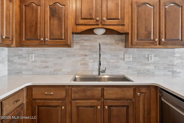 2910 Malabar Place, Southaven, MS 38672