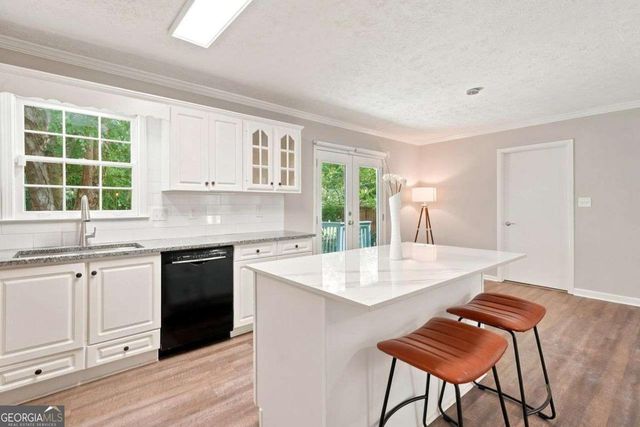 1013 Shady Lane NW, Kennesaw, GA 30152