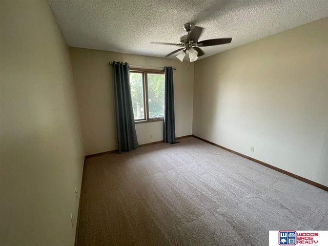 6001 Robin Road, Lincoln, NE 68516