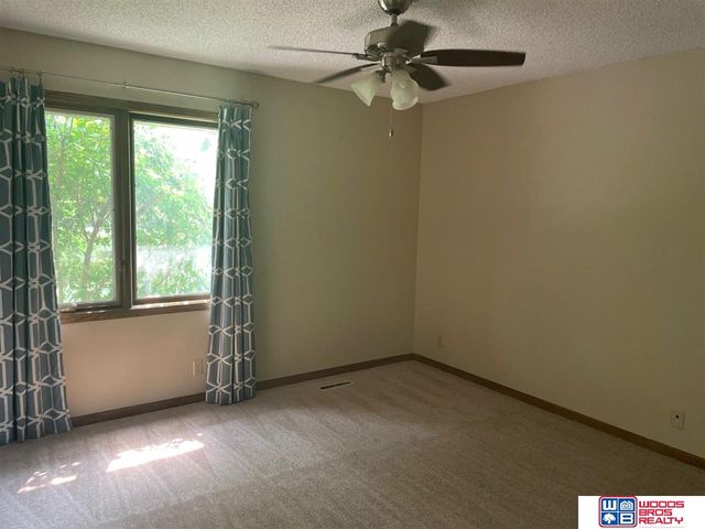 6001 Robin Road, Lincoln, NE 68516