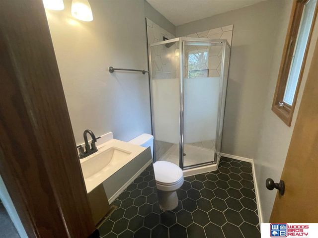 6001 Robin Road, Lincoln, NE 68516