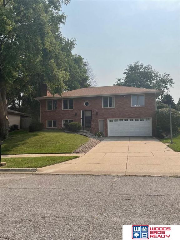 6001 Robin Road, Lincoln, NE 68516