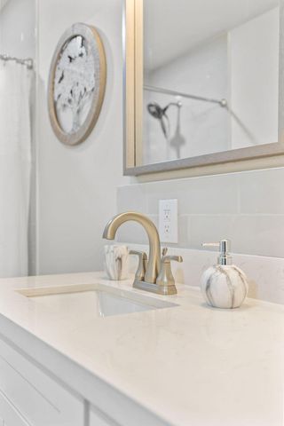 412 Waco Ave, League City, TX 77573