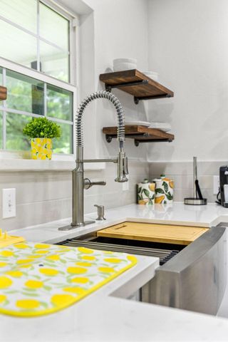 412 Waco Ave, League City, TX 77573