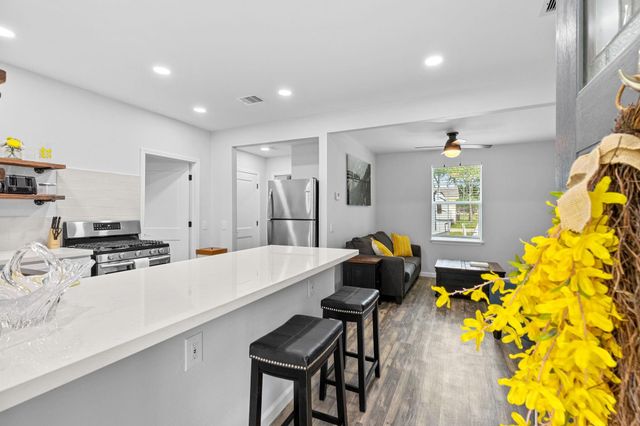 412 Waco Ave, League City, TX 77573